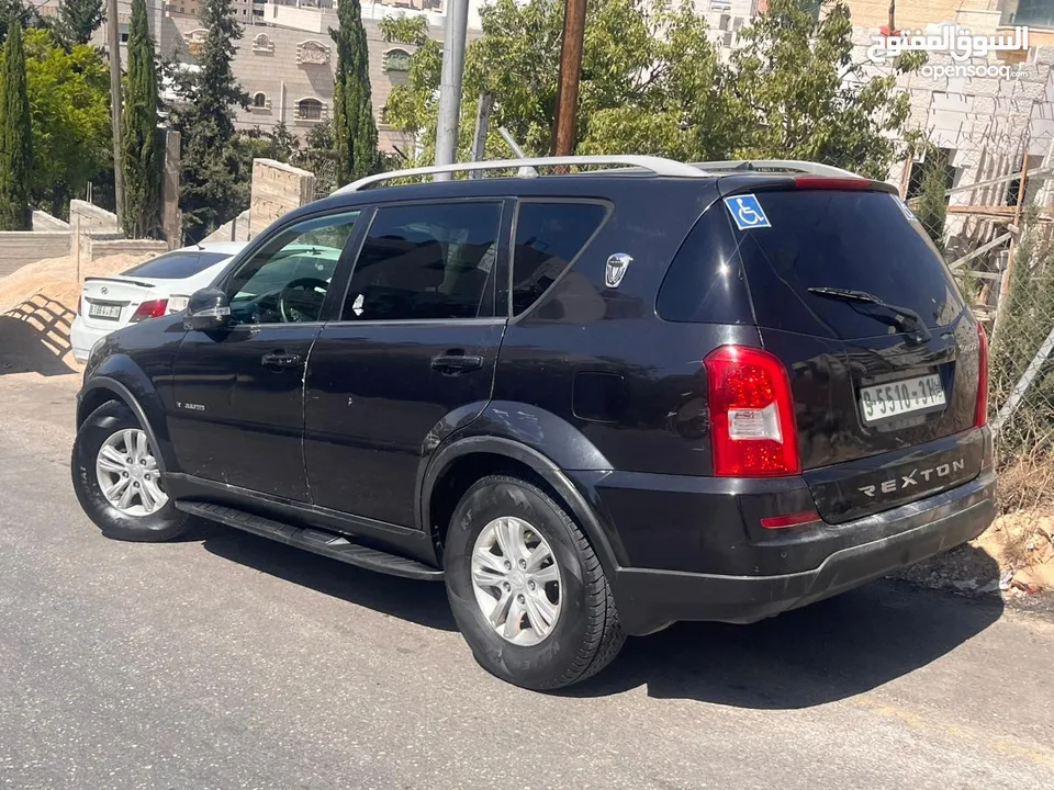 سيارة جيب ريكستون للبيع