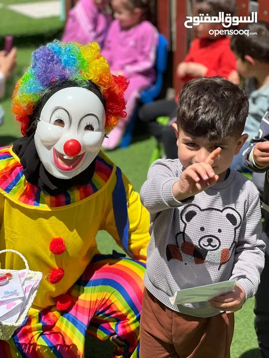 القناع والباروكه مجانا مع اللباس ومتوفر توصيل