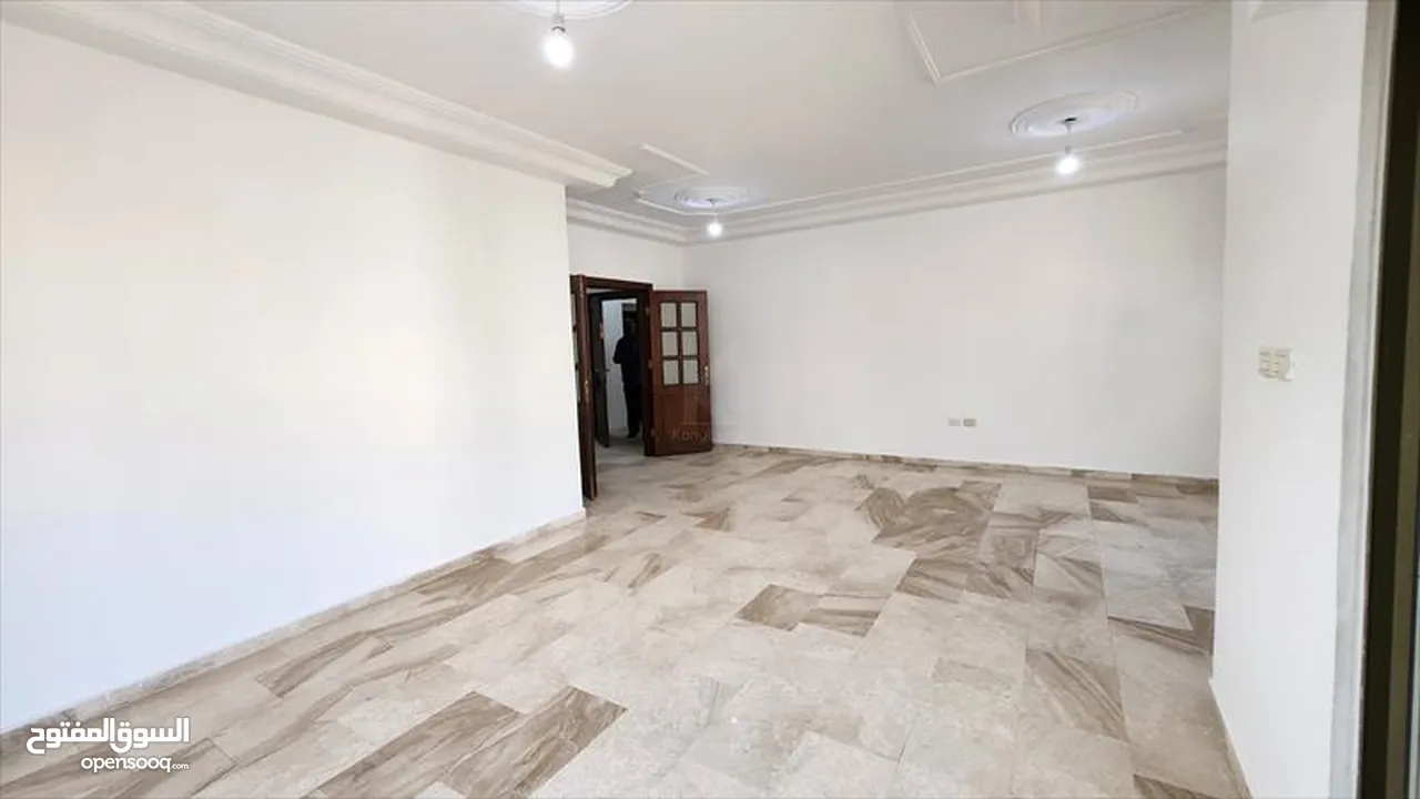 شقة مميزة للبيع في الجبيهة - طابق ثالث