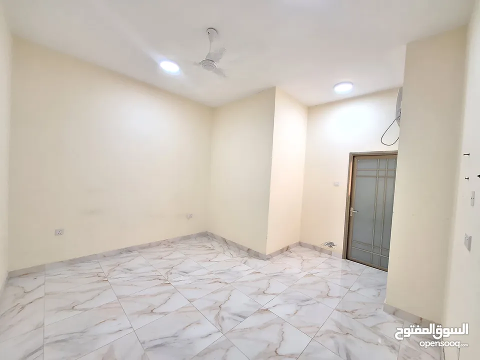 Hurry Up !!! 01 Month Free 3 Bedroom With 4 Bathroom Big Flat Closed Kitchen With Ac