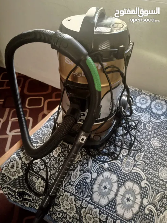 مكنسه كهربائيه جديده برميل 2400w  بسعر مغري وقابله للتجريب والمعاينه قبل الشراء