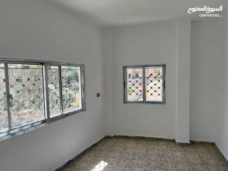شقة كبيرة للايجار في جبل الاميرة رحمة