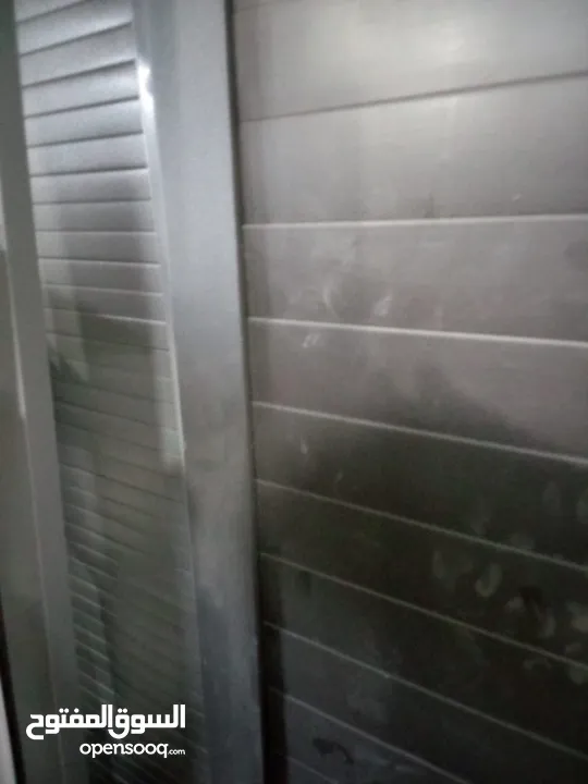 شقة للبيع 130متر مربع غير مفروشة بالبيادر خلف ابو شقرة للعطور