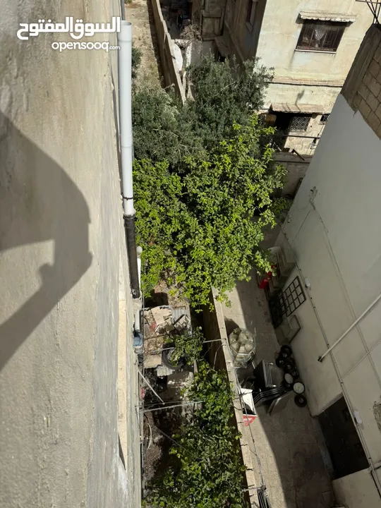عمارة تجاريه للبيع بناء قديم وتم ترميم العماره بالكامل
