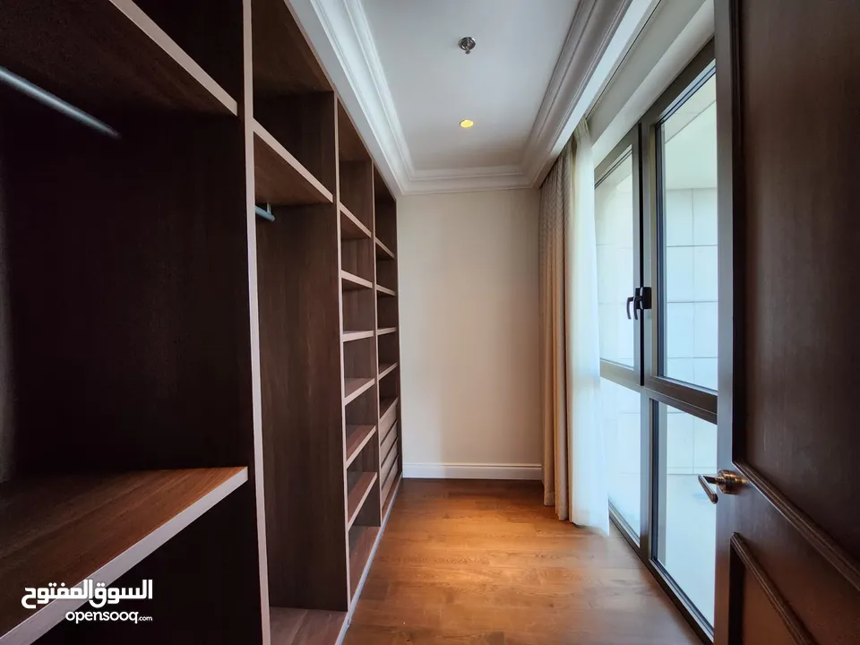 شقة فاخرة للايجار في Ritz Carlton ( Property 36642 ) سنوي فقط