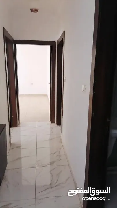شقه للبيع ديلوكس في ضاحية الرشيد مقابل الكلية العلميه الإسلامية