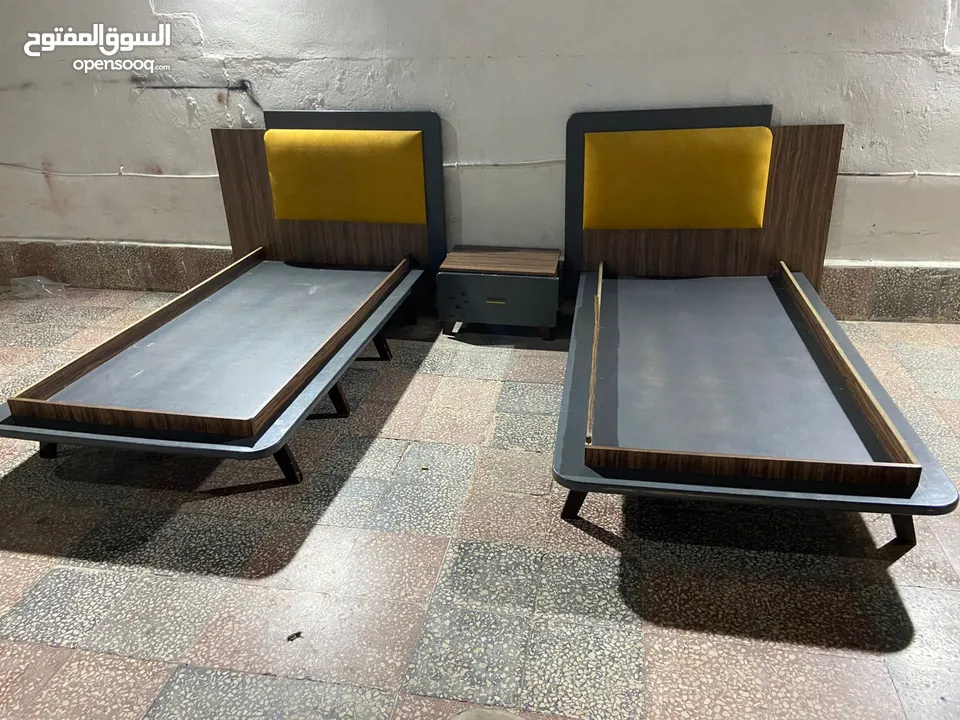 تخوت مفرد من شهوان مع فرشات