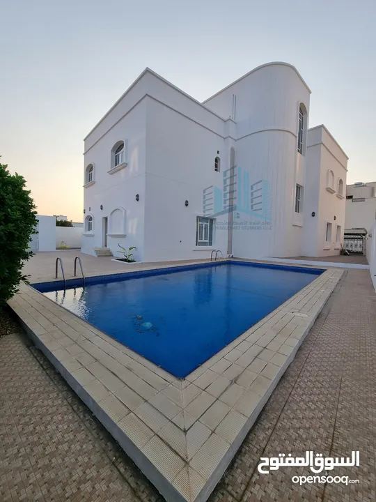 Luxurious Spacious 4 BR Villa with Private Pool