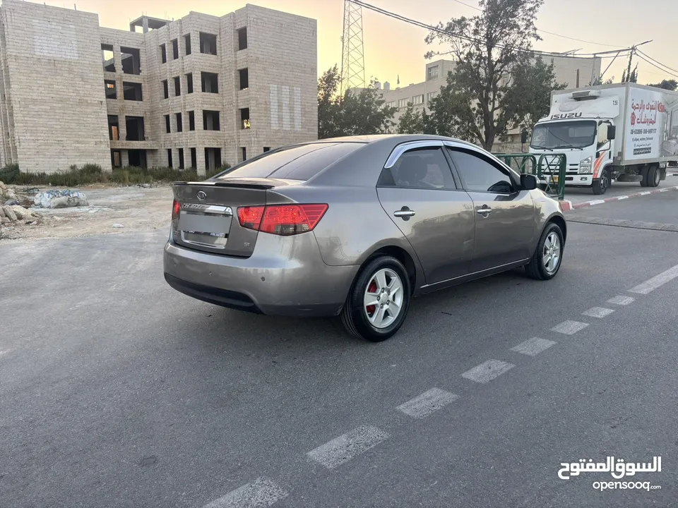 كيا فورتي 
2010/2009