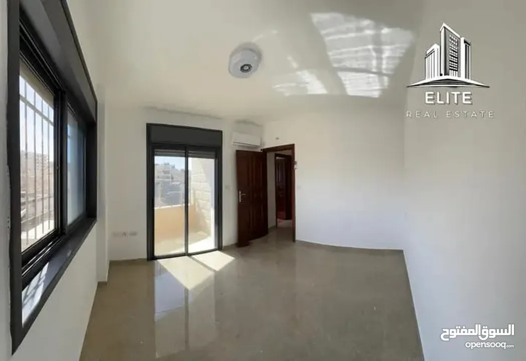 للايجار شقه دبلكس في سطح مرحبا قرب شارع القدس