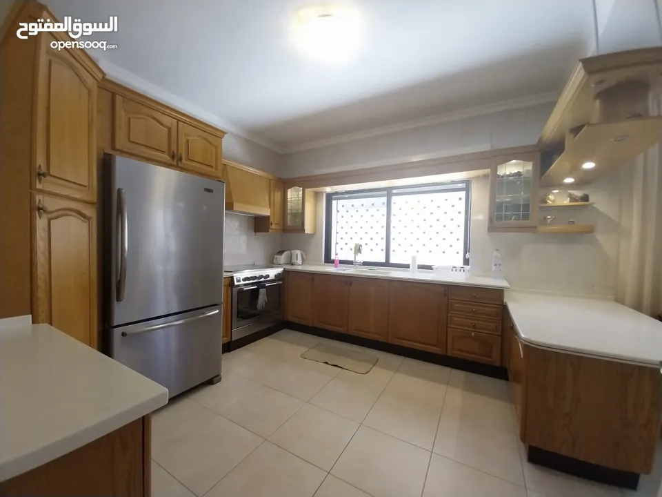 شقة للايجار في عبدون  ( Property 33506 ) سنوي فقط