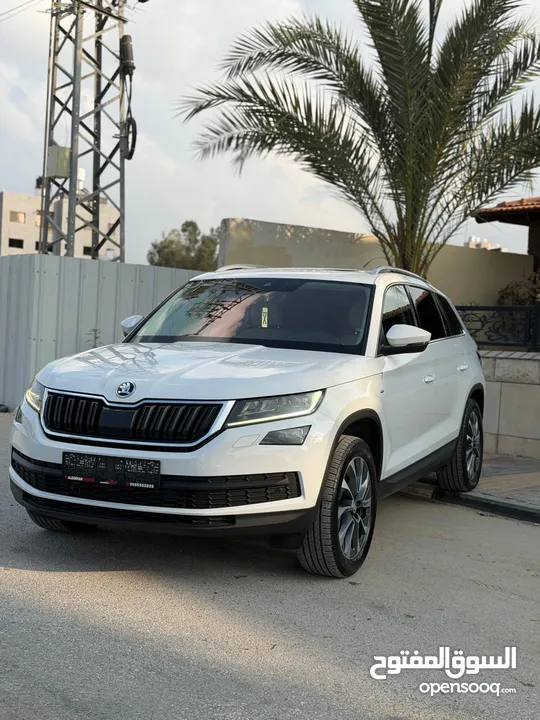 كودياك 2021 اتوماتيك ديزل 190 حصان 4 * 4 فل اضافات مع فتحة سقف بانوراما