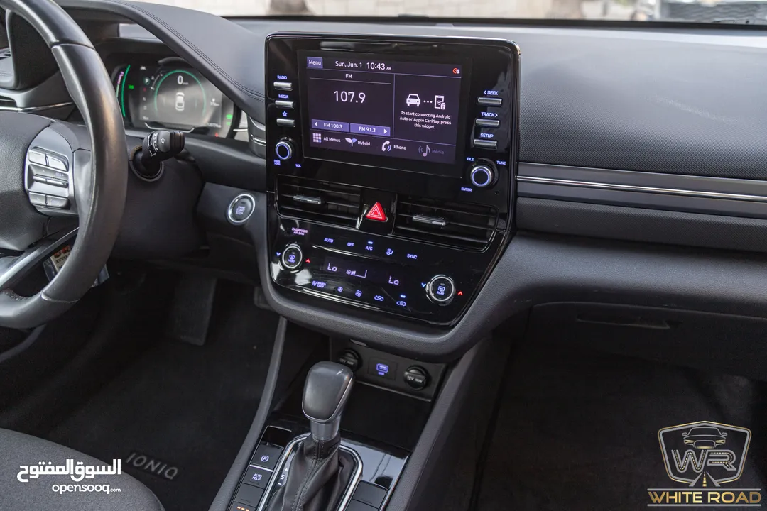 Hyundai Ioniq Hybrid 2021  السيارة وارد كوريا و بحالة ممتازة جدا و قطعت مسافة 135,000 كيلو متر
