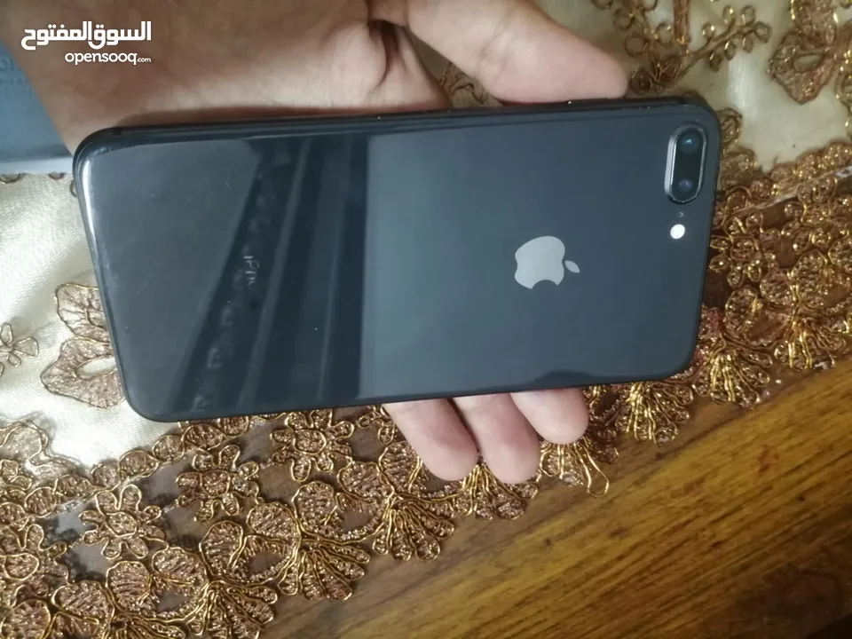 ايفون 8 بلس غير مفتوح فحص كامل 80دينار الزرقا حي معصوم 64جيجا
