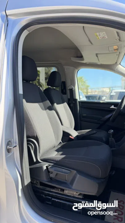 الرخصه والفحص مرفقات بالصور فولكس فاجن كادي ترخيص 2015/ركاب 6+1 محرك 2000 ديزل  جير عادي