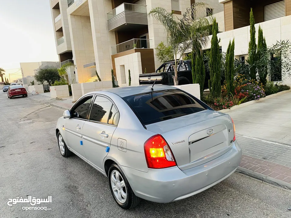 هونداي فيرنا فل اوتماتك ماتور 1600 السيارة ماشاءالله بحالة ممتازة جدا ترخيص وتأمين جديد. الله يبارك