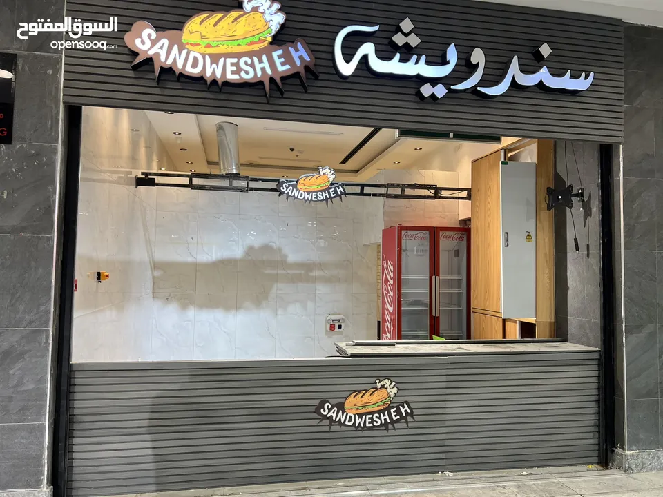 محل للايجار في ضاحية الريحان في لاكاسا مول