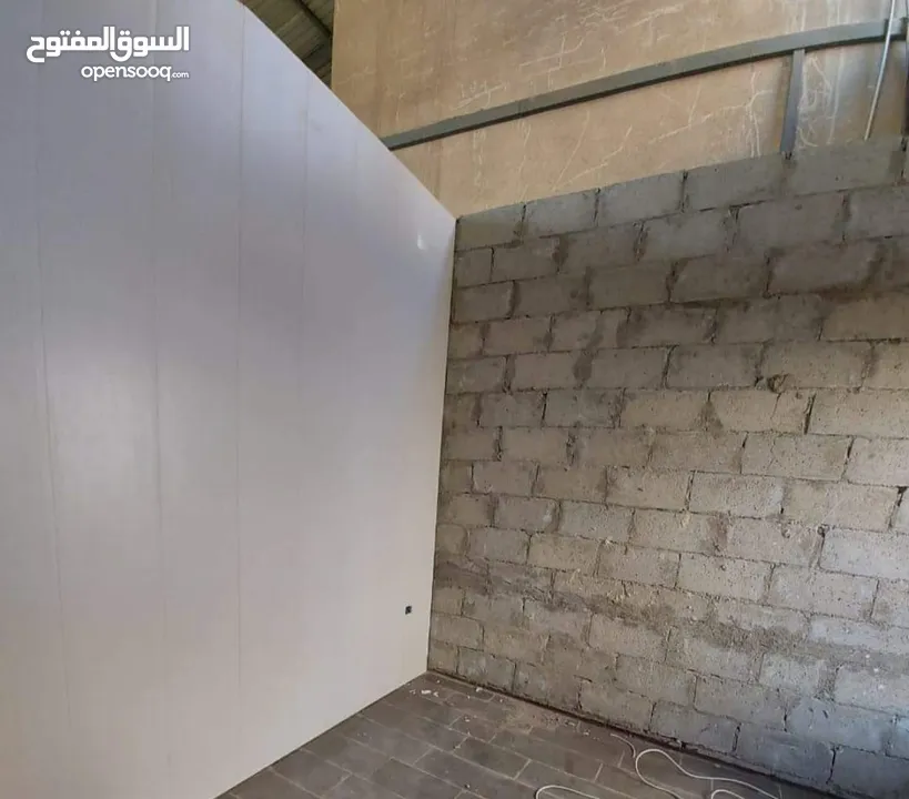 تنفيذ جميع انواع ديكور  تنجيد الواح عزل ارضيات ستائر زيبراا رولات جسور مستشفيات براويز الواح ديكور