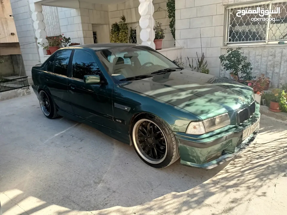 بي ام دبليو وطواط  ( BMW e36 )