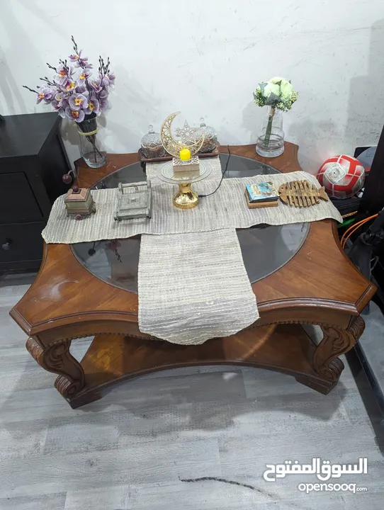 Center table in perfect condition