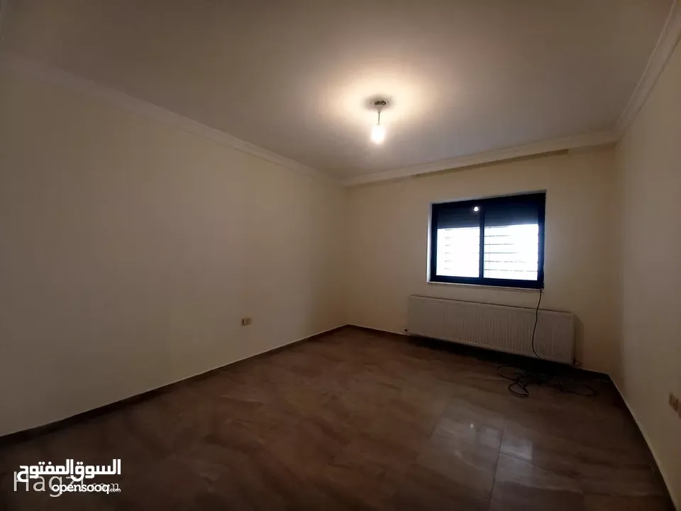 شقة غير مفروشة للإيجار 230م2 ( Property 17194 ) سنوي فقط