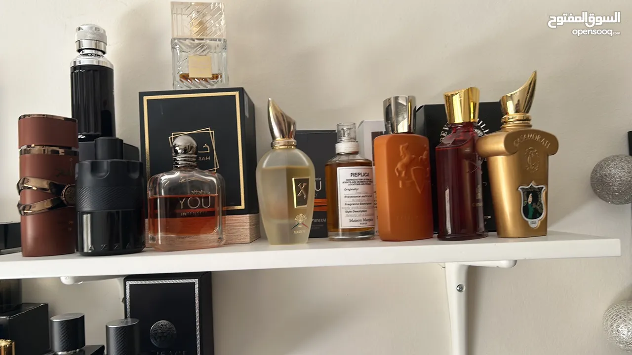 Over 40 original perfumes, all long lasting and original, good smelling and great longevity