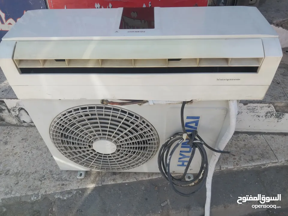 مكيفين هينداي 1طن ومكيف بترا 2طن بحالة ممتازة وبسعر حررررررق