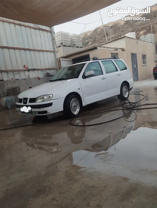 سيات ستيشن 2001