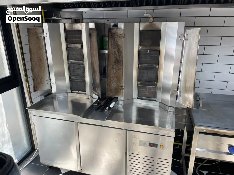 للبيع مطعم سوري متكامل في موقع مميز بعجمان