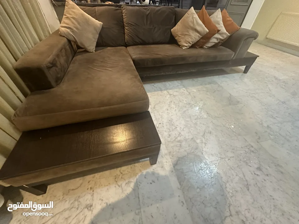 كورنر للبيع
