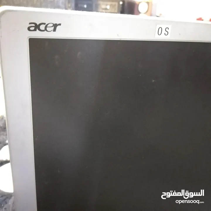 شاشة كمبيوتر أيسر للبيع