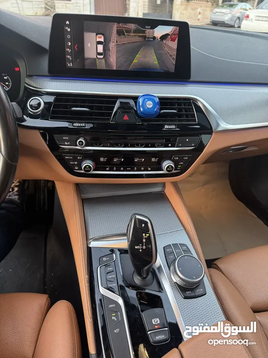 BMW 530e 2019 M sport package  Bought from dealership abo Khader 1 owner  Fully loaded 7 Jayed