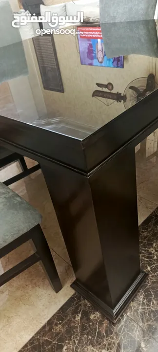 غرفه سفره بحاله جيده جدا خشب زان