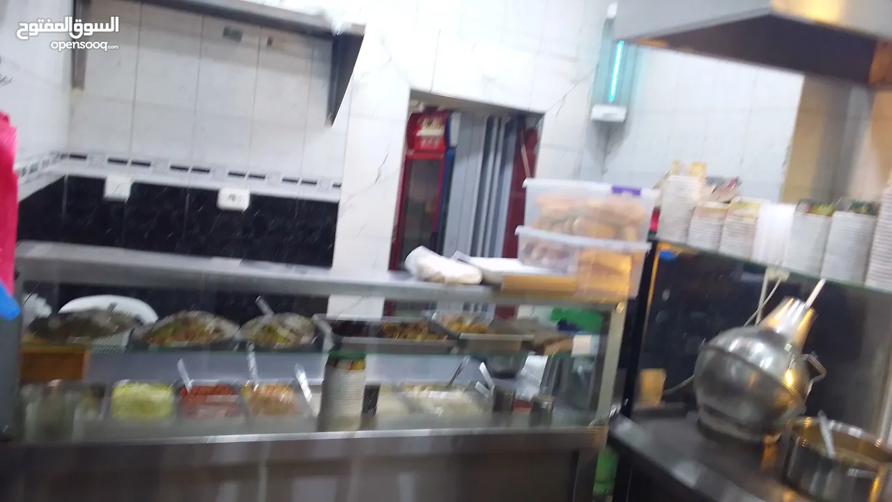 مطلوب ممول شريك لمشروع باذن الله تعالى ناجح مطعم حمص وفول وفلافل وسنكات...