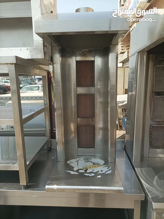 Convection oven, 10 plates, works   on gas