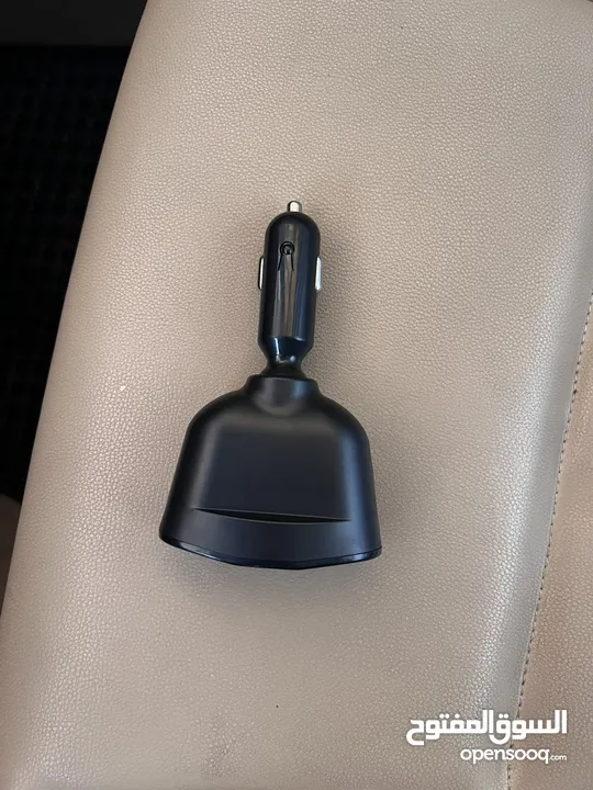 قطعة لمدخل الولاعة يوجد فيها مداخل usb و type c و مدخلين آخرين كمدخل الولاعة