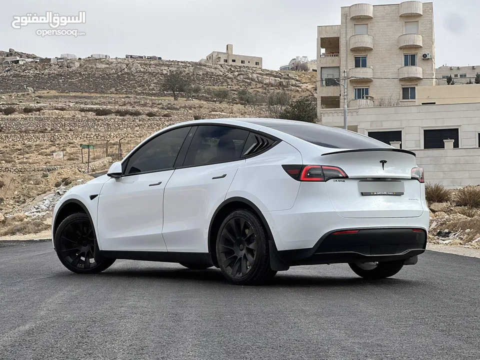 2021 TESLA MODEL Y LONG RANGE B+ Autoscore