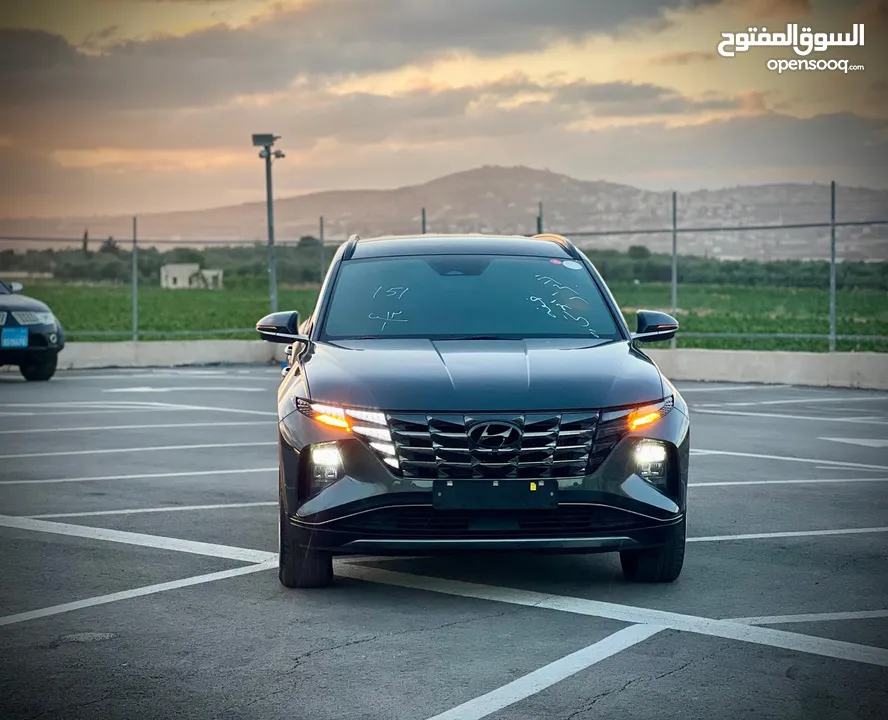 هونداي توسان/2022 فل الفل بدون فتحة سقف  2x4 ///240Hp بنزين + كهرباء  ( Haybrid) 1600cc