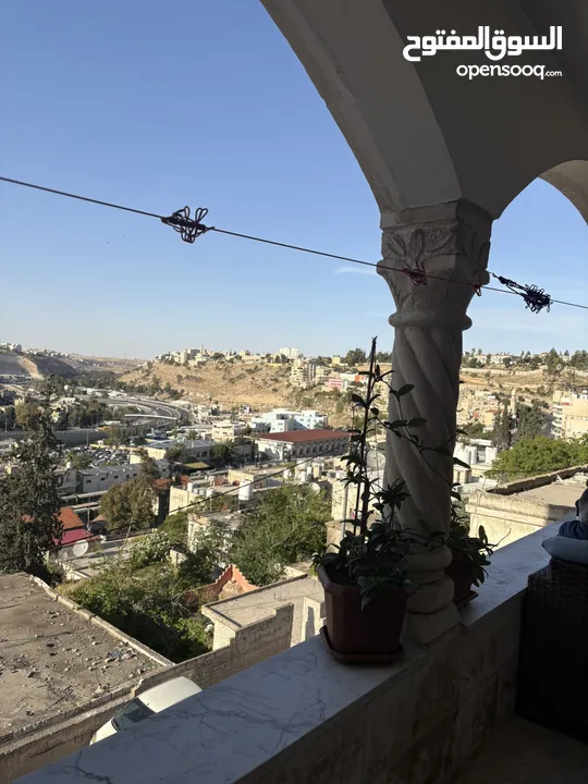 بيت من طابقين كل طابق منفصل