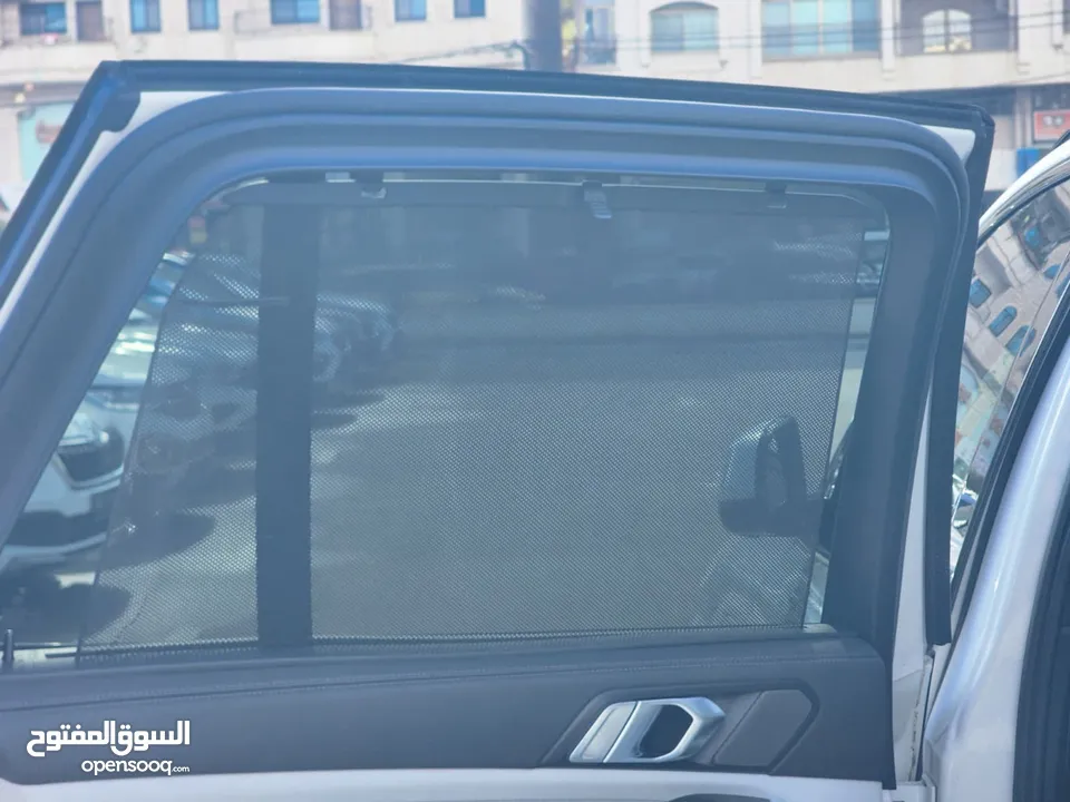 BMW X5 45e ترخيص 2022 ترخيص محرك 3000 هايبرد plug in/يقطع على الشحنه 100 كيلو متر 399 حصان