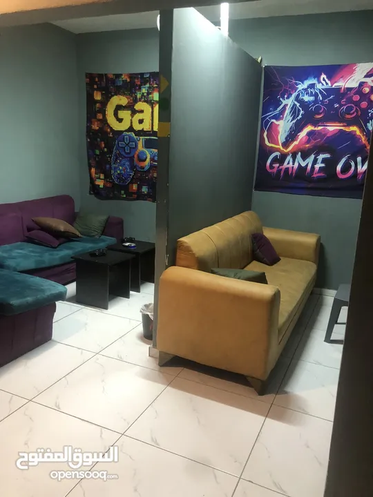 مركز العاب فيديو PlayStation وبلياردو