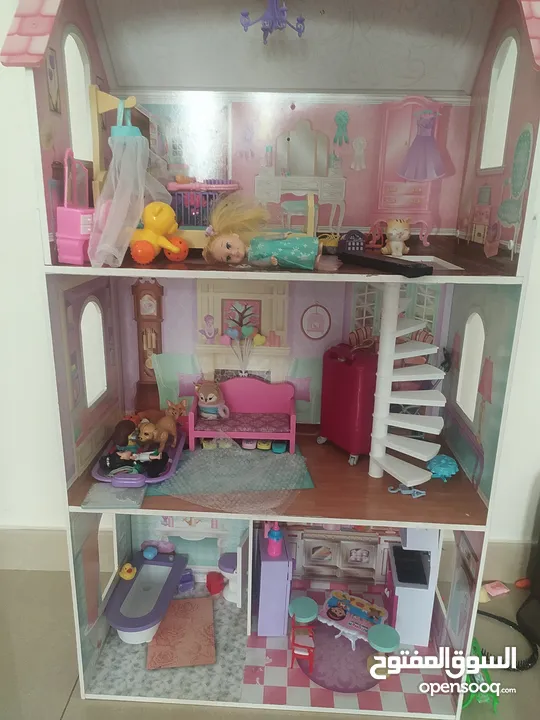 doll house 6 months used