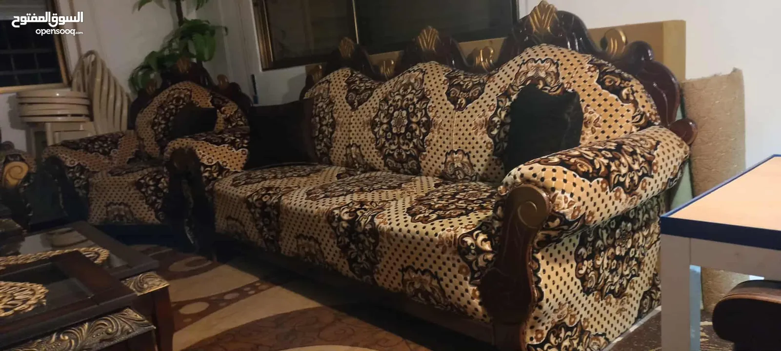كنب تفصيييل الخشب القديم الثقيل وكااااله وعاينهم مضمونين