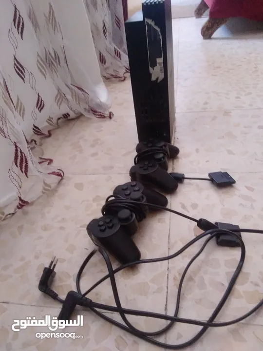 بلاي ستيشن 2 للبيع مستعمله ب 30 دينار اردني ماركا الشماليه عمان والسلام عليكم