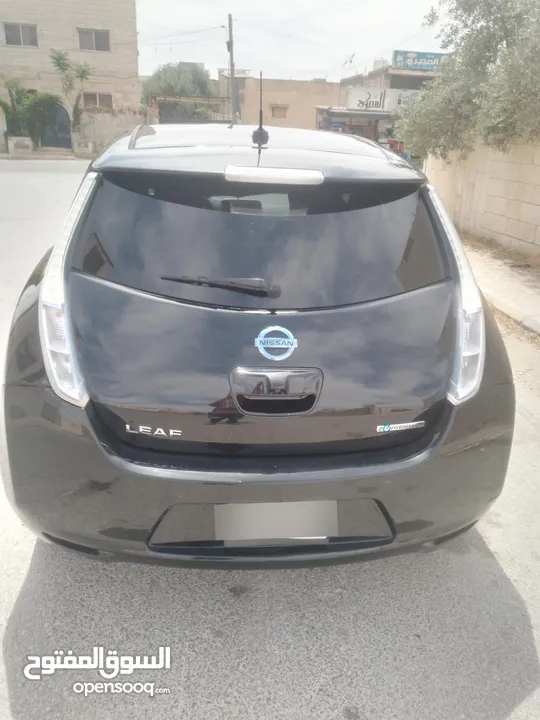 نيسان ليف موديل 2015