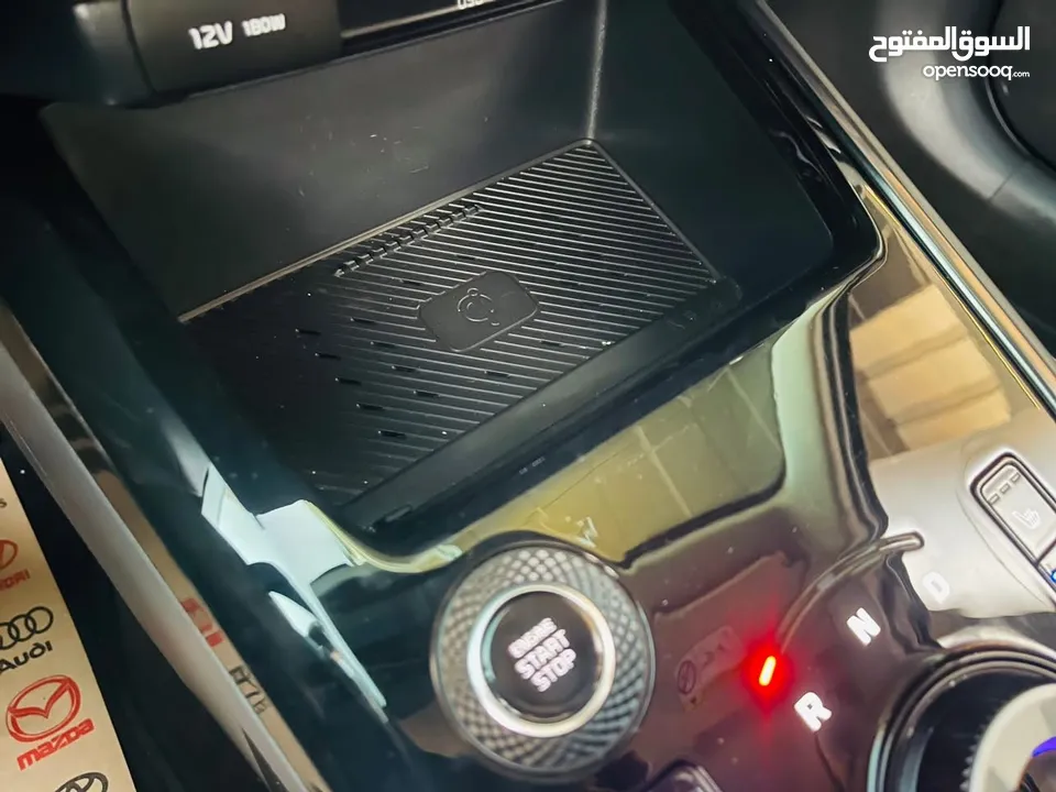 كيا نيرو هايبرد 2023 الاضافات الكاملة باللون المميز