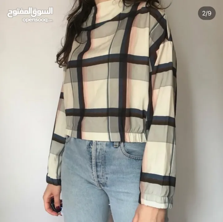 ملابس ماركة متنوعة استعمال خفيف جينز و جاكيتات و بلايز