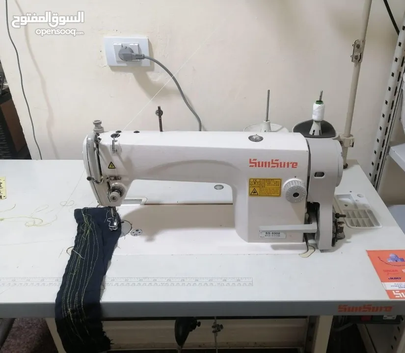 للبيع ماكينة خياطة صناعية SunSure SS-8900 بحالة الوكاله ممتازة لا تحتاج لاي صيانه