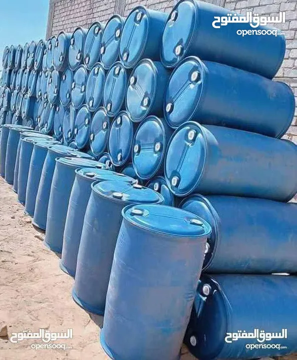 براميل بلاستيك نظاف جدا للبيع