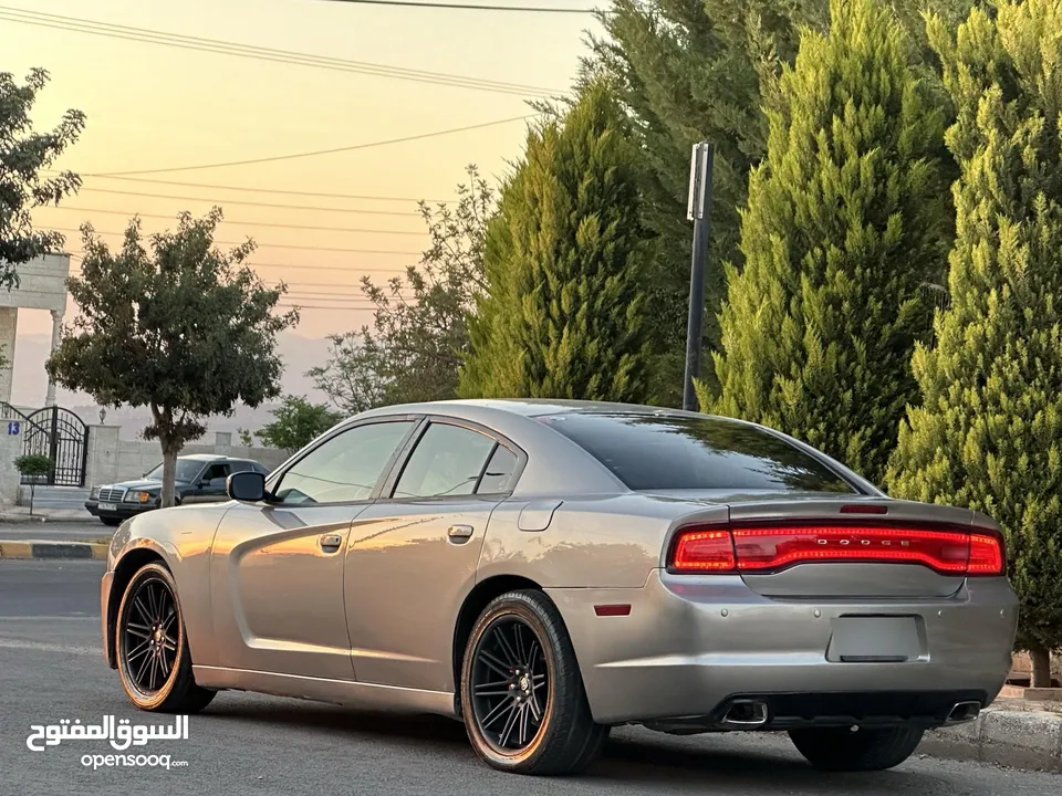 Dodge charger model 2011 (3600cc) for sale